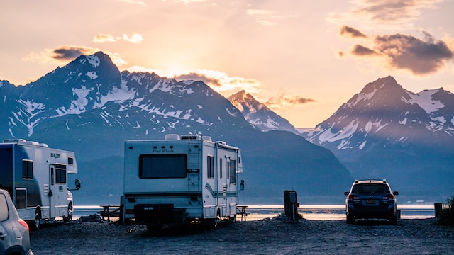 Why More Campers Are Choosing Campgrounds With Private RV Parks